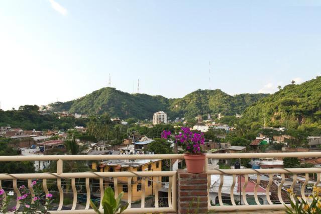 Oasis Hostel Puerto Vallarta Exterior photo